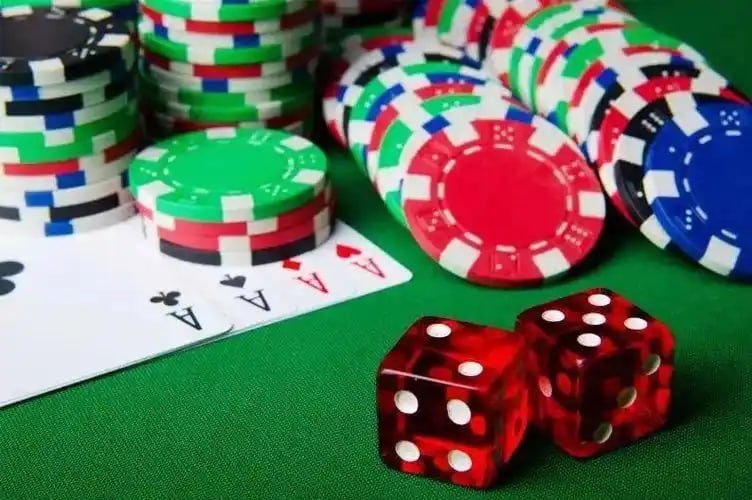 yurotogel live-dealer studio with HD cameras, professional pit setup, and tennis tournament schedule on display